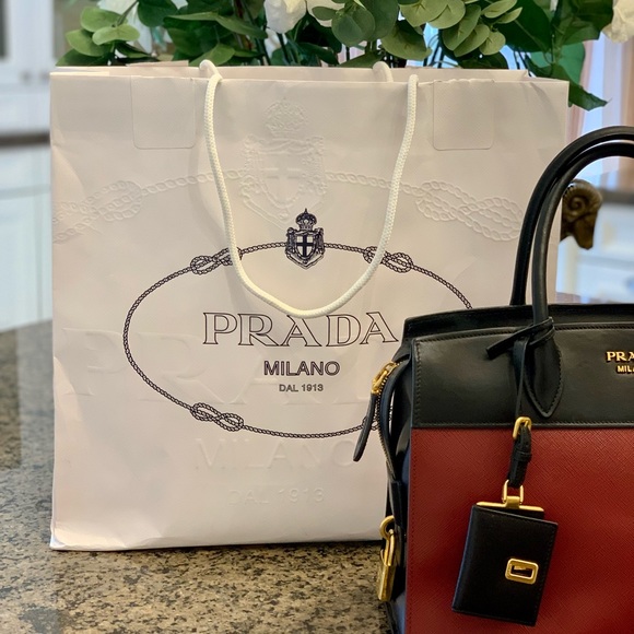 PRADA Leather Tote In Red and Black - Picture 4 of 13